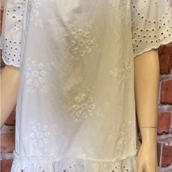 Rebellion white off the shoulder eyelet mini dress size medium - Picture 6 of 6